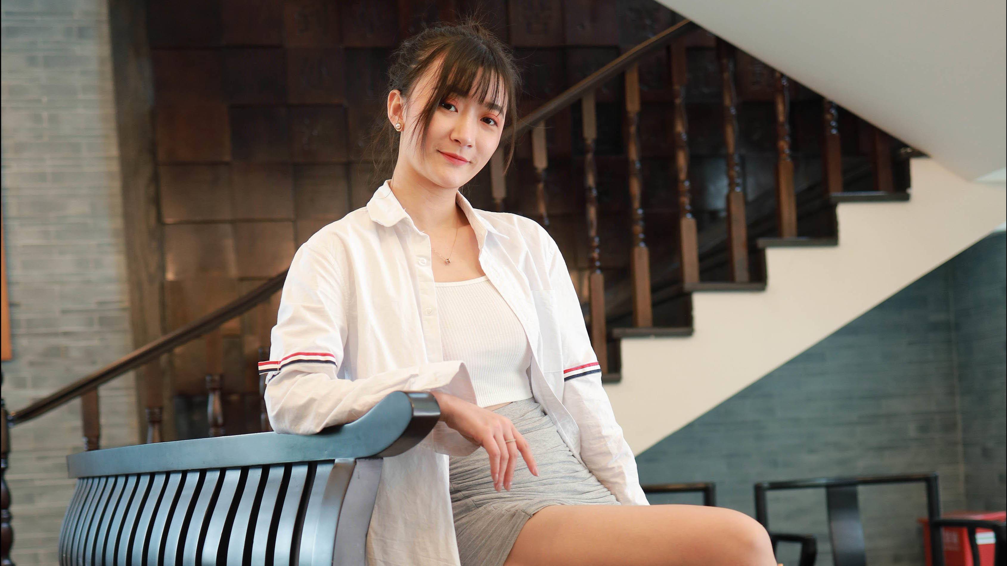 IESS异思趣向 - 模特：秋秋《性感包臀裙》